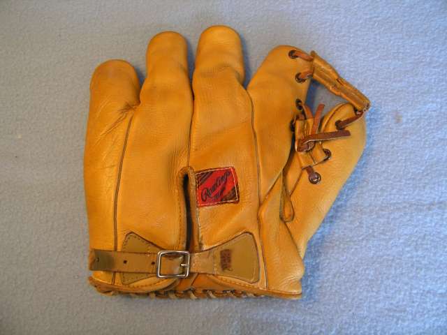 Pepper Martin Rawlings 400V Back Doug
